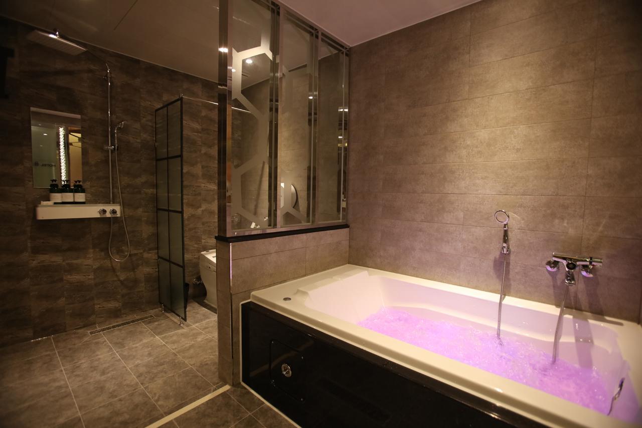 Hotel Yolo Chongnae-dong Εξωτερικό φωτογραφία
