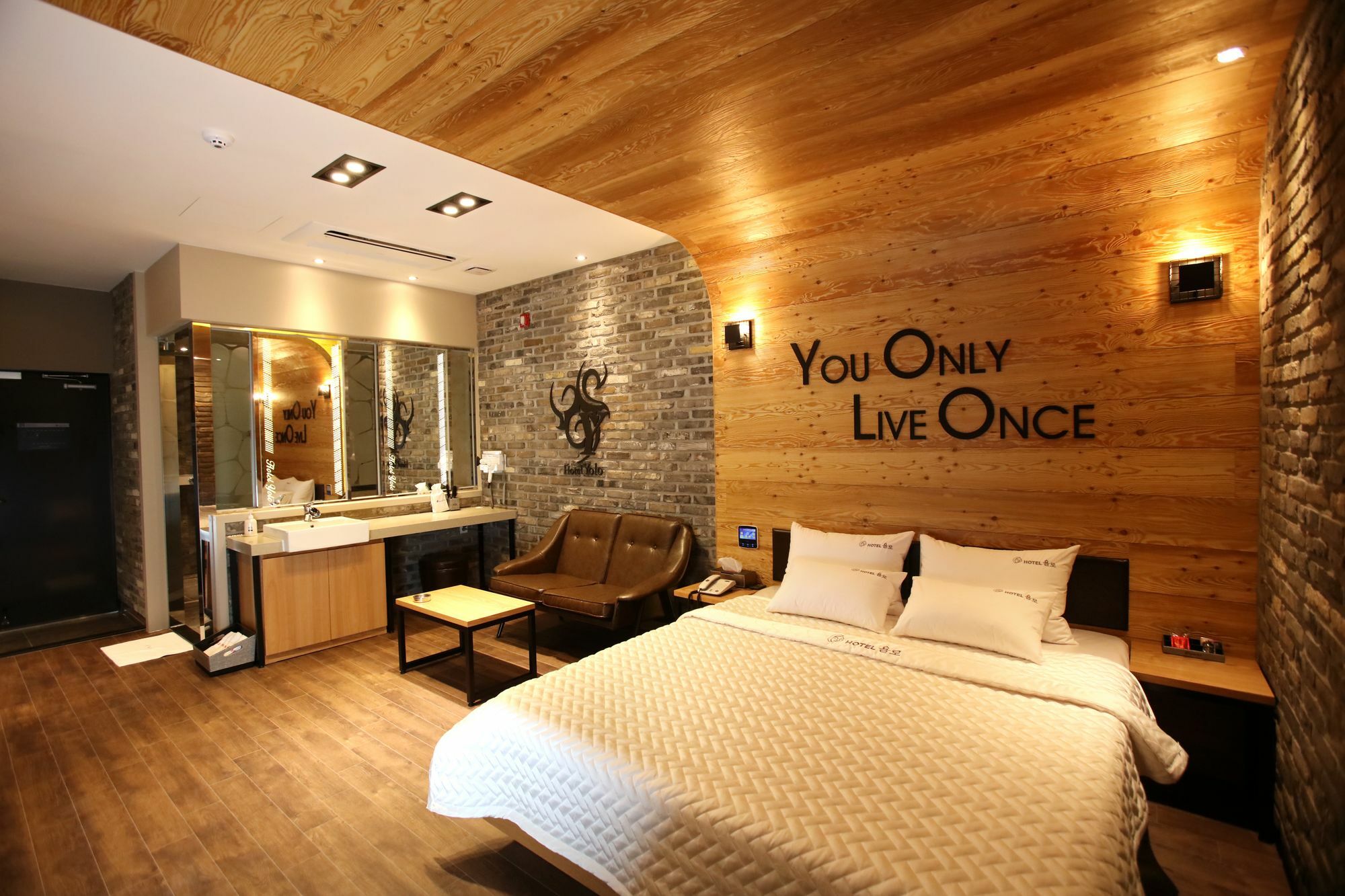 Hotel Yolo Chongnae-dong Εξωτερικό φωτογραφία